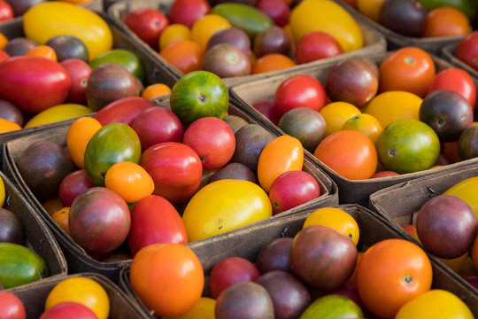 Colorful Heirloom Tomatoes for Sale at the Farmers Market