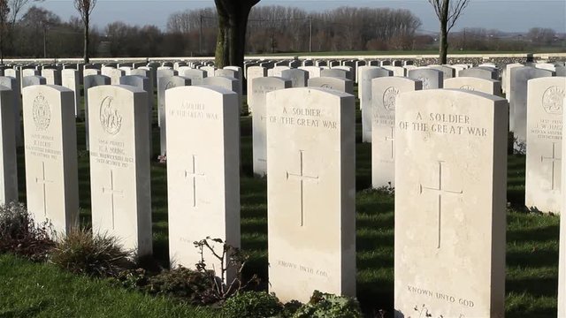 Tyne Cot Memorial :  Flanders Fields ' largest british cemetery 