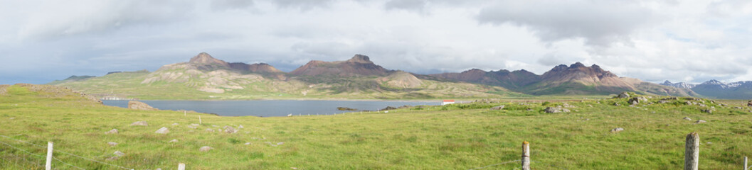 Fototapeta na wymiar Landschaft im Gebiet um Bakkagerði / Ostfjorde - Island