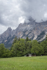 Fototapeta na wymiar Panorama delle Alpi da Sanvito di Cadore, Veneto, Italia
