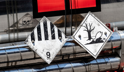 Gefahrguttransport Warnzeichen
