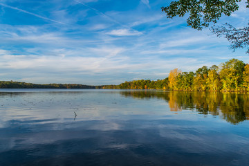 Obraz na płótnie Canvas Peaceful lake
