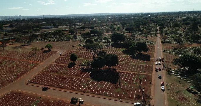 Vista a&eacute;rea do cemit&eacute;rio Campo da Boa Esperan&ccedil;a, Bras&iacute;lia