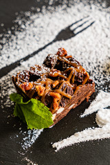 brownie with mint
