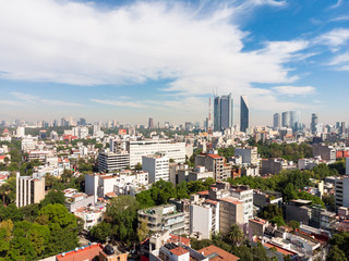 Fototapeta premium Vista panorámica del Skyline de la Ciudad de México desde el Parque España