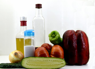 Ingredients to make Andalusian gazpacho