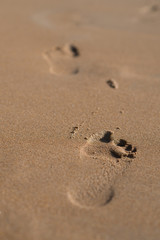 Fußabdrücke am Strand