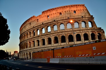 Fototapeta na wymiar Colosseum at sunset