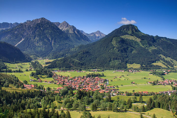 Blick ins Ostrachtal im Allg&auml;u, Deutschland