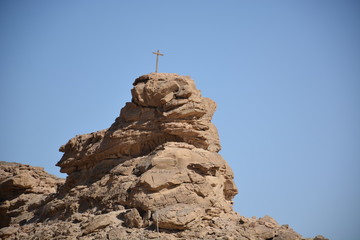 Fototapeta premium Cross at eastern egyptian desert in St Paul monastery