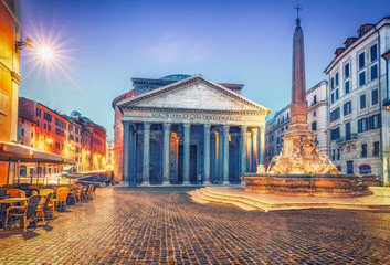 Fototapeta na wymiar Pantheon in Rome, Italy at sunrise. Scenic travel background. Popular travel destination.