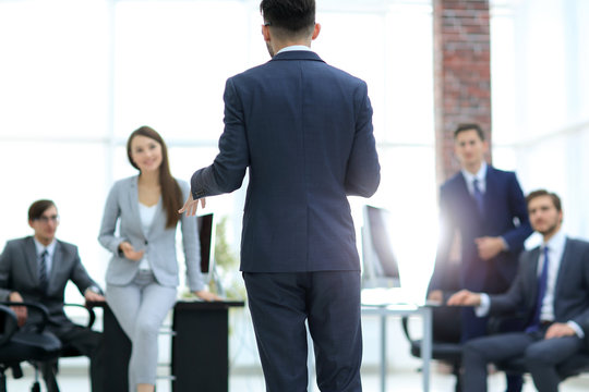 woman is not satisfied with work of her subordinate