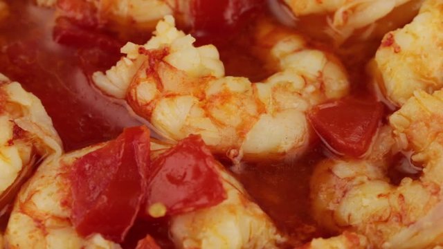 Sughetto con pomodorini e gamberoni
