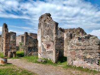 In den Ruinen von Pompeji am Golf von Neapel unter dem Vesuv, einer der berühmtesten Ausgrabungsstätten in Italien