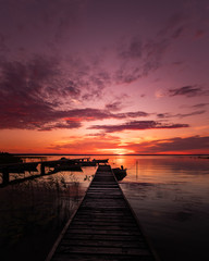 Fototapeta na wymiar sunset landscape water