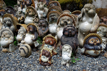 日本 京都 狸谷山不動院 狸の置物 Japan Kyoto "Tanukidani-san Fudo-in" Raccoon ornament