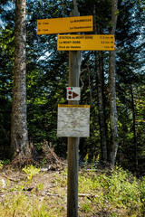 signalisation sur chemin de randonnée.
