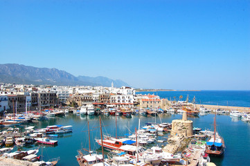 Fototapeta na wymiar キレニア港 (Kyrenia Harbar)