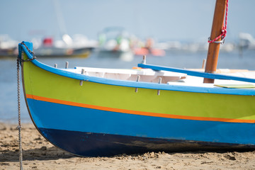 BASSIN D'ARCACHON (France), une Pinasse, bateau traditionnel à fond plat