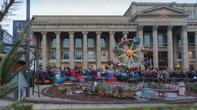 Eisenbahn auf Stuttgarter Weihnachtsmarkt
