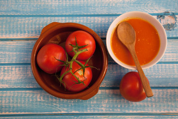 Deliciosa sopa de tomates frescos