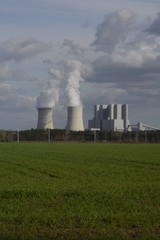 Fototapeta na wymiar Kohlekraftwerk in der Niederlausitz