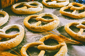 Oktoberfest Brezel frisch aus der Backofen