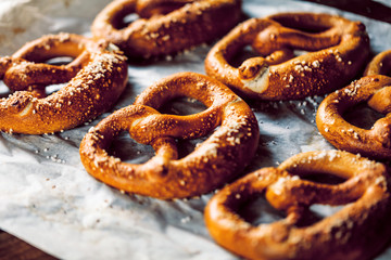 Oktoberfest Brezel frisch aus der Backofen