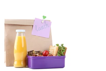 Gordijnen Schoollunch met papieren zak op witte achtergrond © 5second