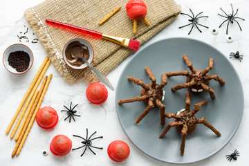 Halloween spider cakes