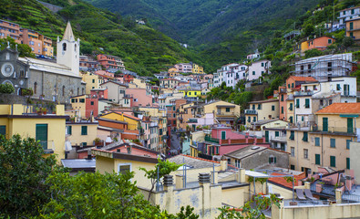 Fototapeta na wymiar Riomaggiore colorful houses