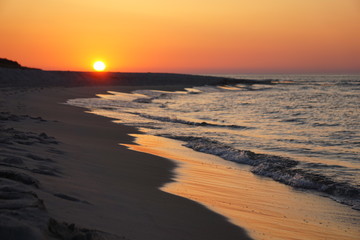 Zach&oacute;d słońca nad Bałatykiem
