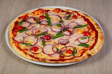 Pizza with ham