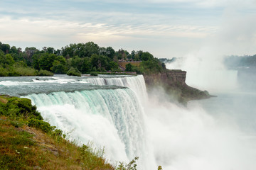 Fototapeta premium Looking South at Niagara Falls