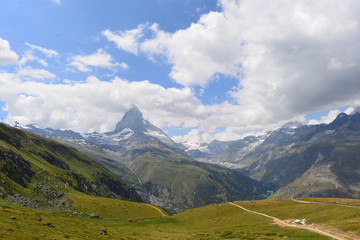 Obraz premium Zermatt - Bergmassiv in den Walliser Alpen 