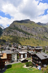 Fototapeta na wymiar Luftansicht Zermatt im Kanton Wallis 
