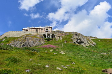 Strasse zum Furkapass im Kanto Wallis 