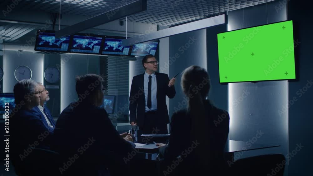 Aufkleber chief strategy officer showing report to a board of directors and business partners, using green moc