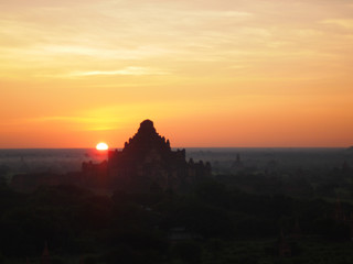 Obraz premium Sunrise at Bagan, Myanmar