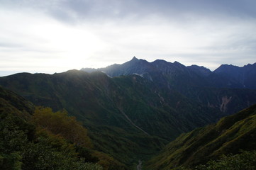 槍ヶ岳　遠景　早朝