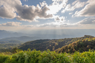 Obraz premium Landscape of mountain with sky.