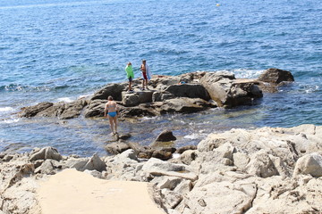 photo du front de mer ou de la côte de Roses en Espagnes