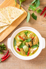 Roti and Green Curry with Chicken