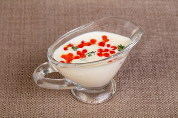 Cream sauce with caviar