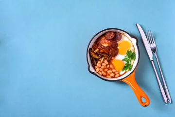 Photo sur Plexiglas Oeufs sur le plat Petit-déjeuner anglais traditionnel.Voir ci-dessus, mise à plat