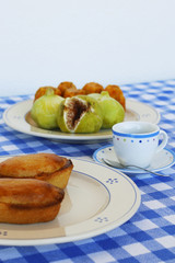 salento breakfast with typical products and pasticciotto