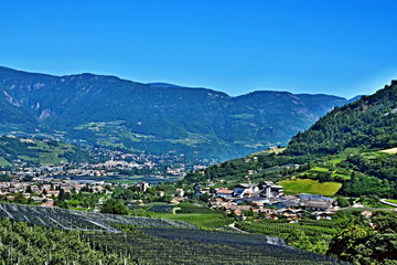 Fototapeta na wymiar Italian Alps-view of the city Merano