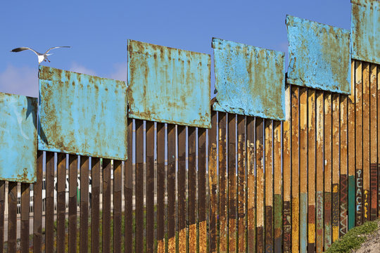 Tijuana - il muro della vergogna