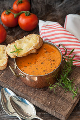 Herzhafte Tomatensuppe