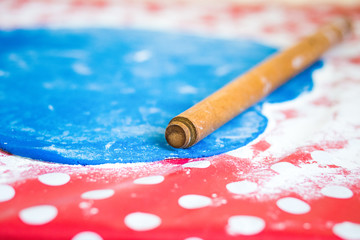 Making homemade blue fondant for cake

